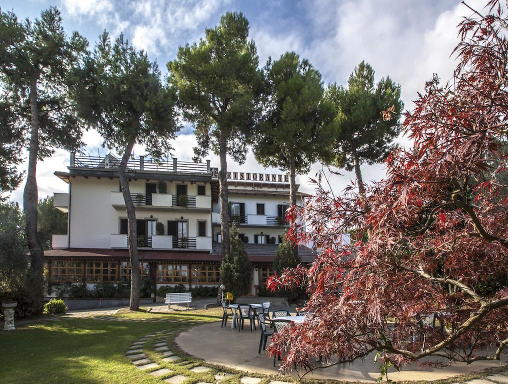 Hotel Ristorante La Bilancia Loreto Aprutino Zewnętrze zdjęcie